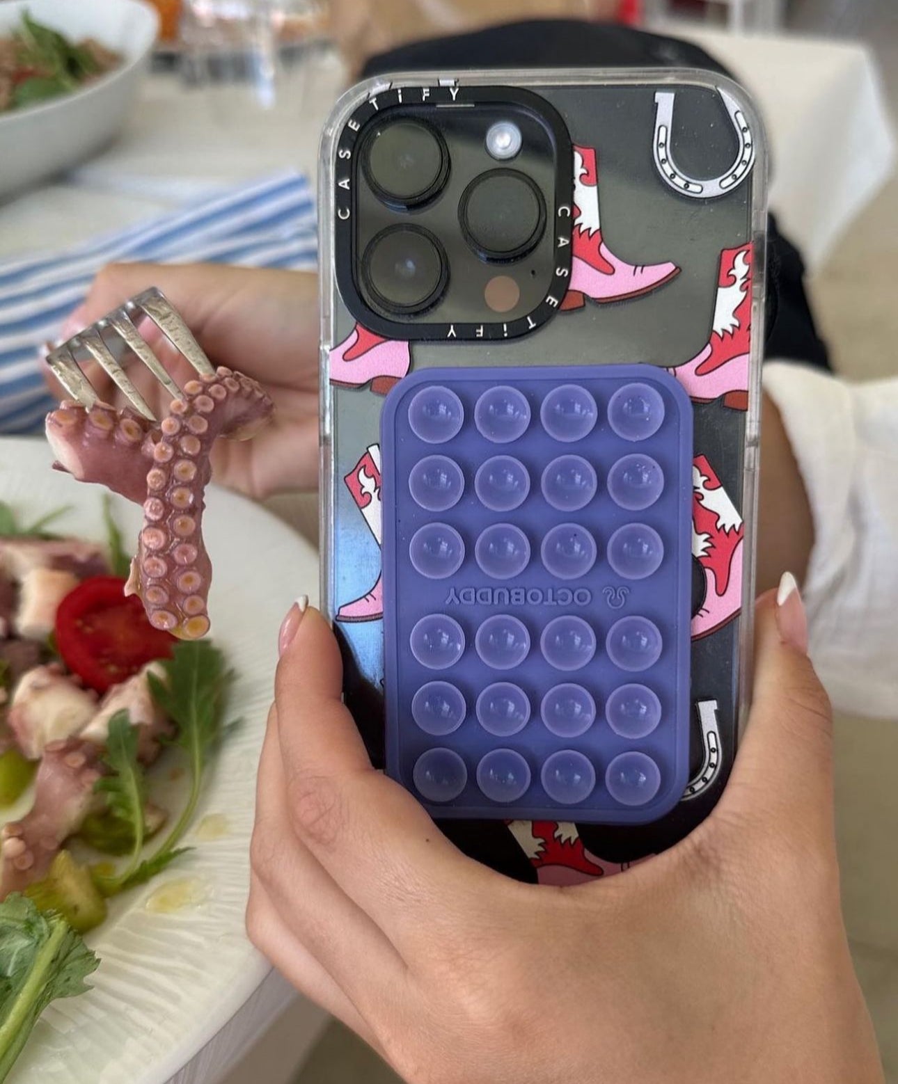 Octo Buddyy Tri-pod ORIGINAL - Soporte adhesivo para funda de telefono