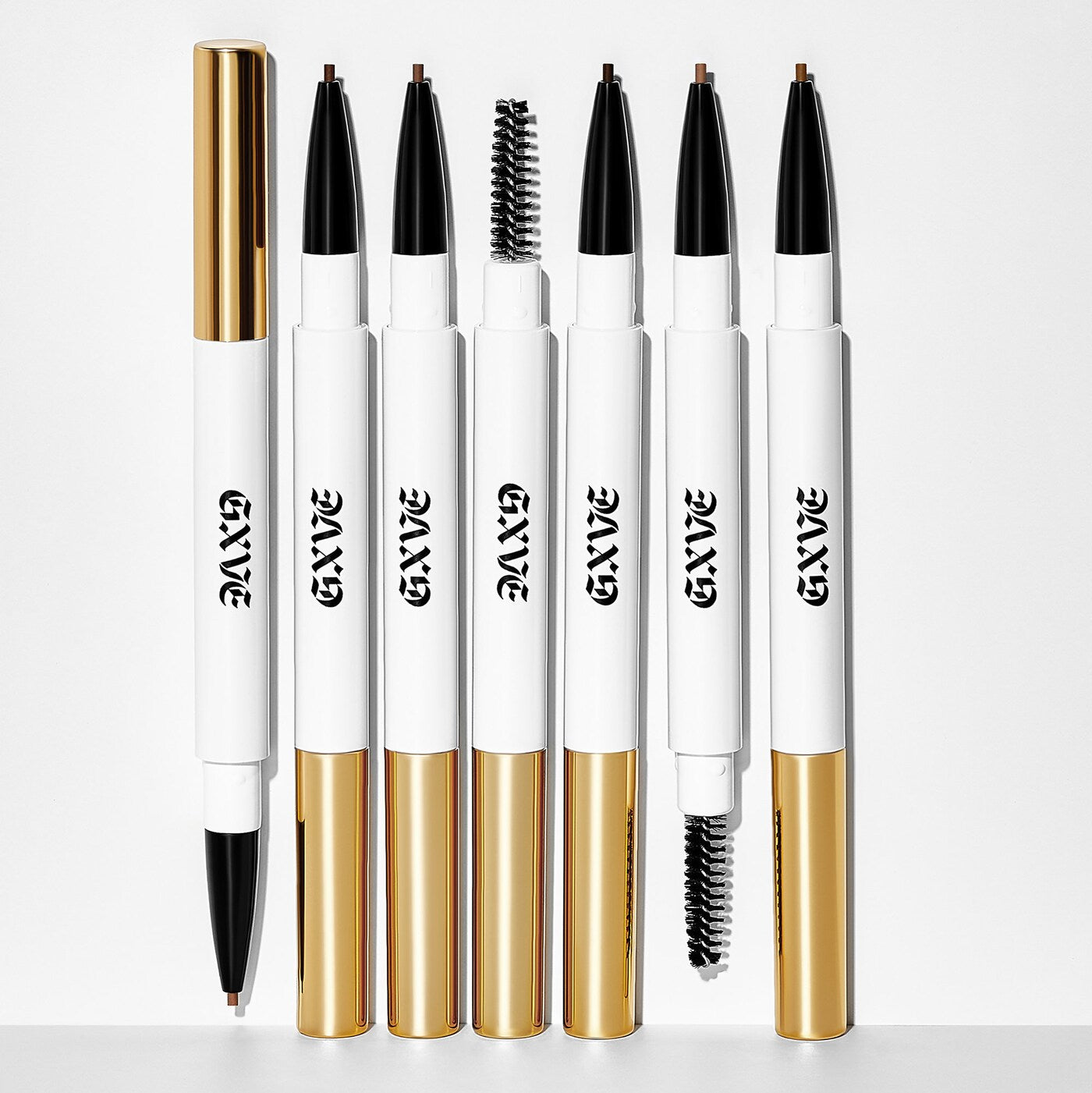 GXVE POR GWEN STEFANI Lápiz ultrafino para cejas Hella On Point Clean Color Negro